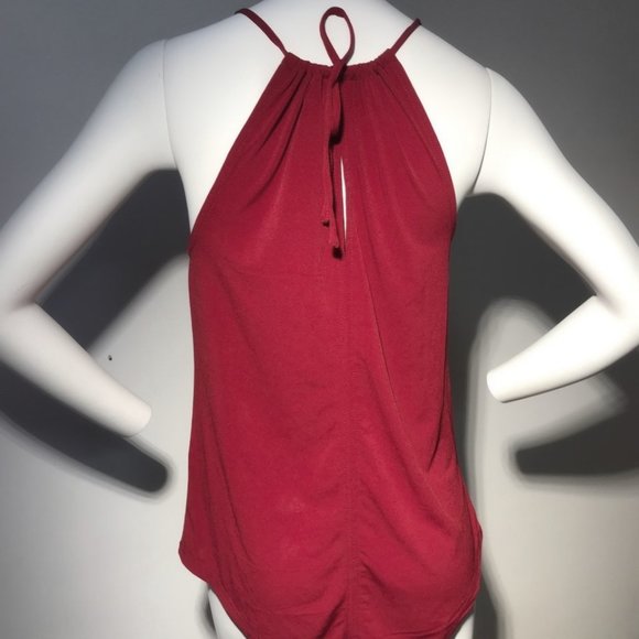 Le Chateau Deep Red light Burgundy halter top blouse Gold moon necklace  NWT - Picture 4 of 5